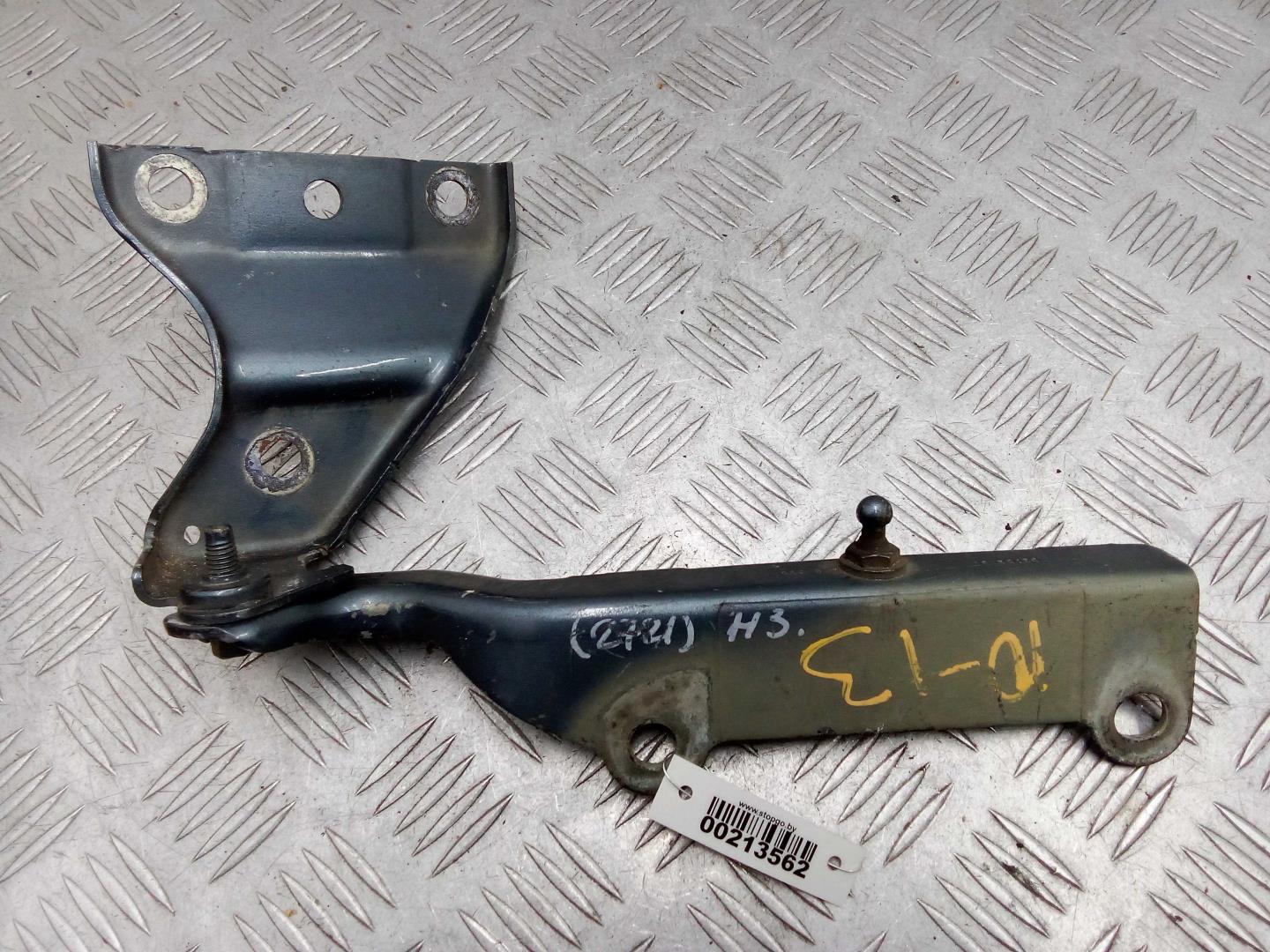 Петля капота левая