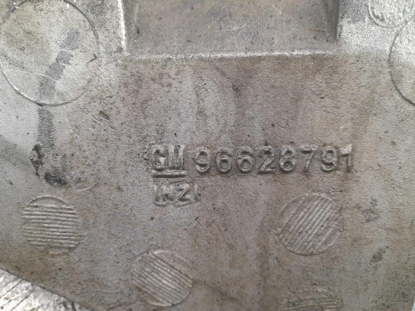 Кронштейн двигателя