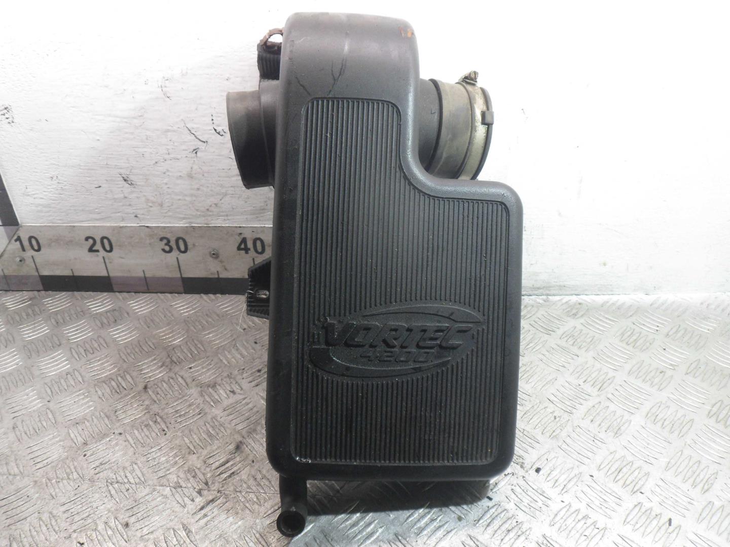 Резонатор воздушного фильтра