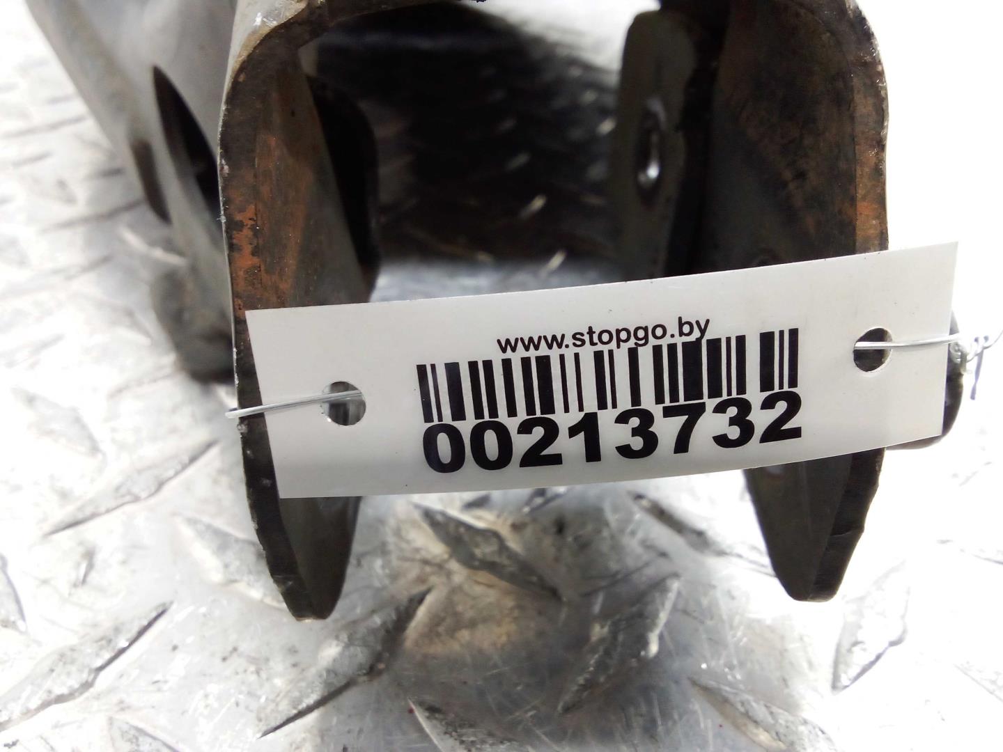 Рычаг задний нижний левый