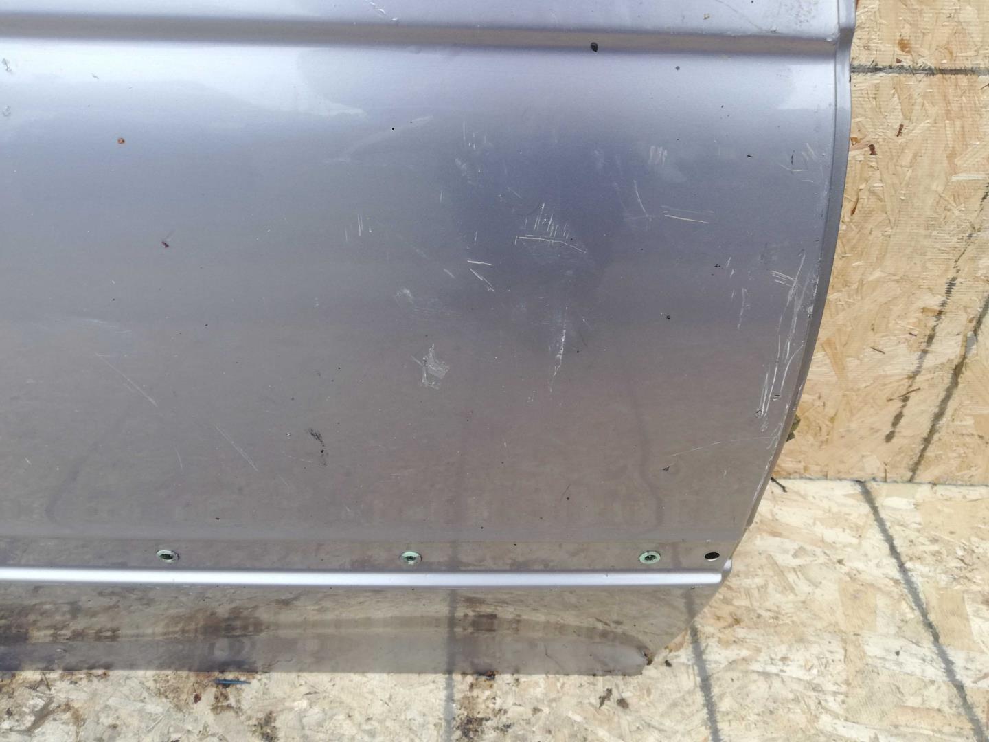 Стекло двери задней правой