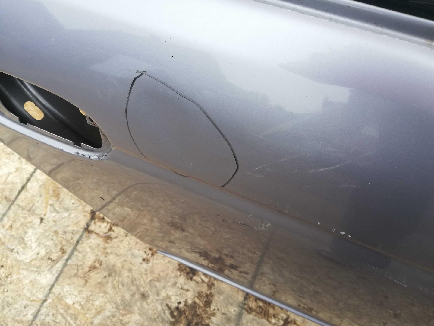 Стекло двери задней правой