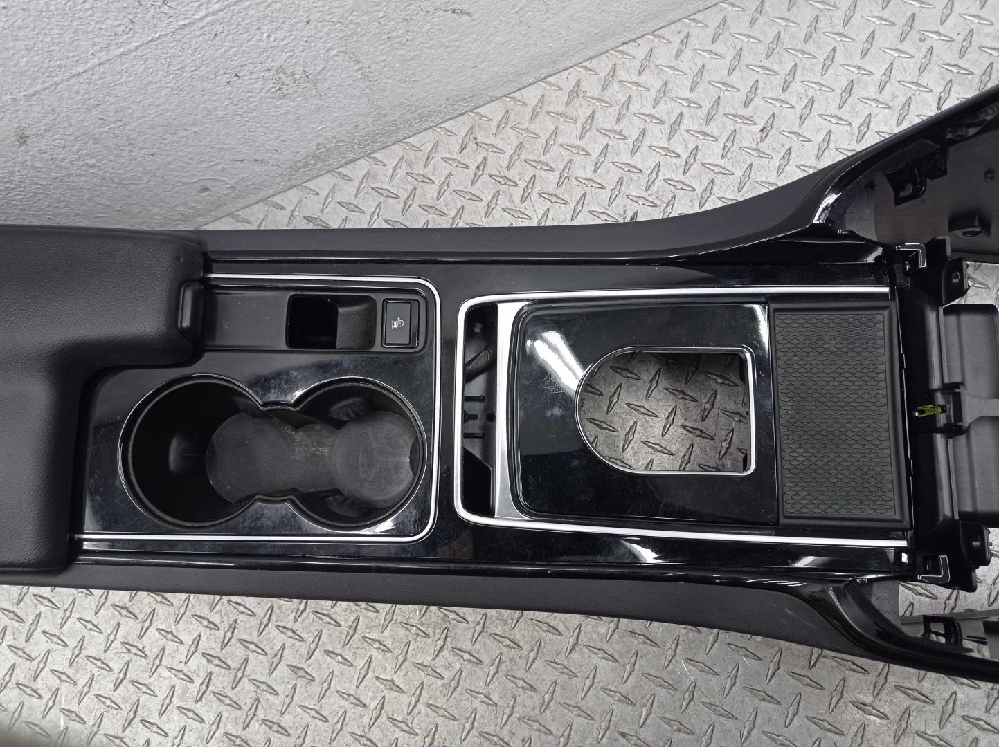 Подлокотник