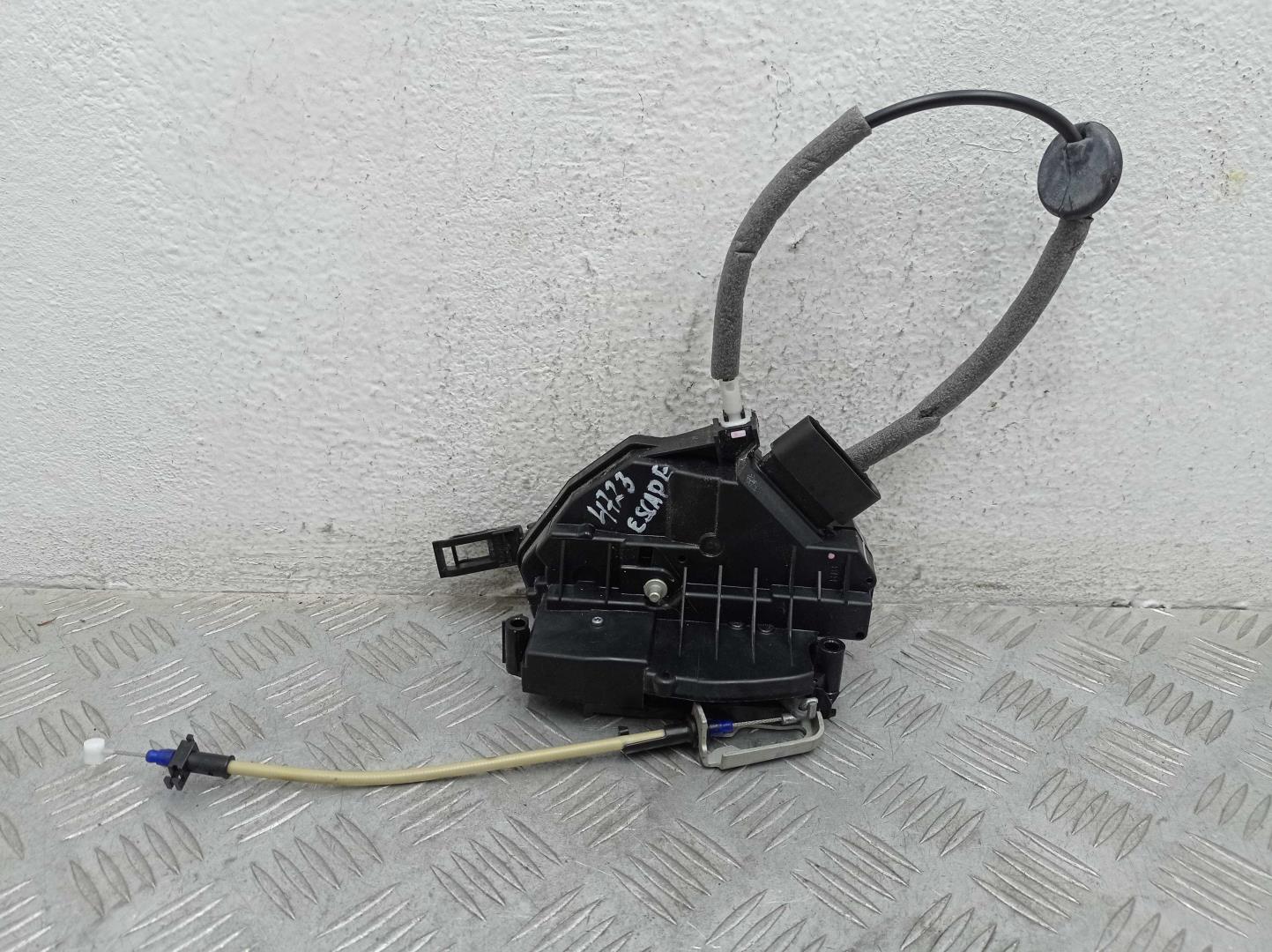 Замок двери задней правой