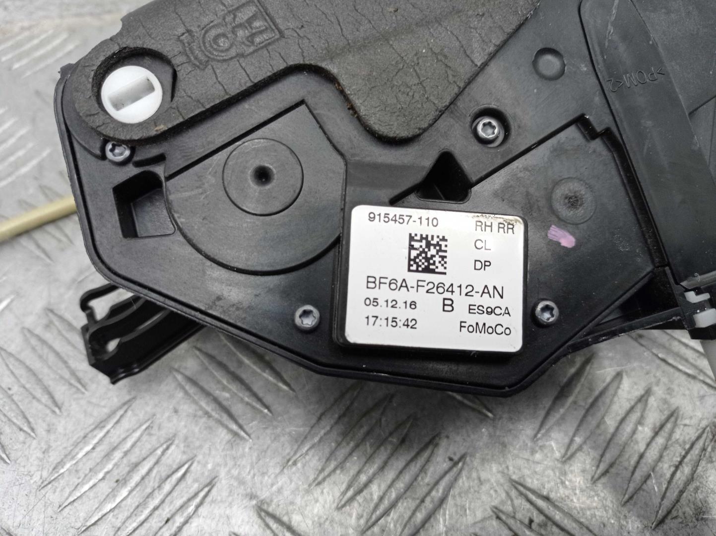 Замок двери задней правой