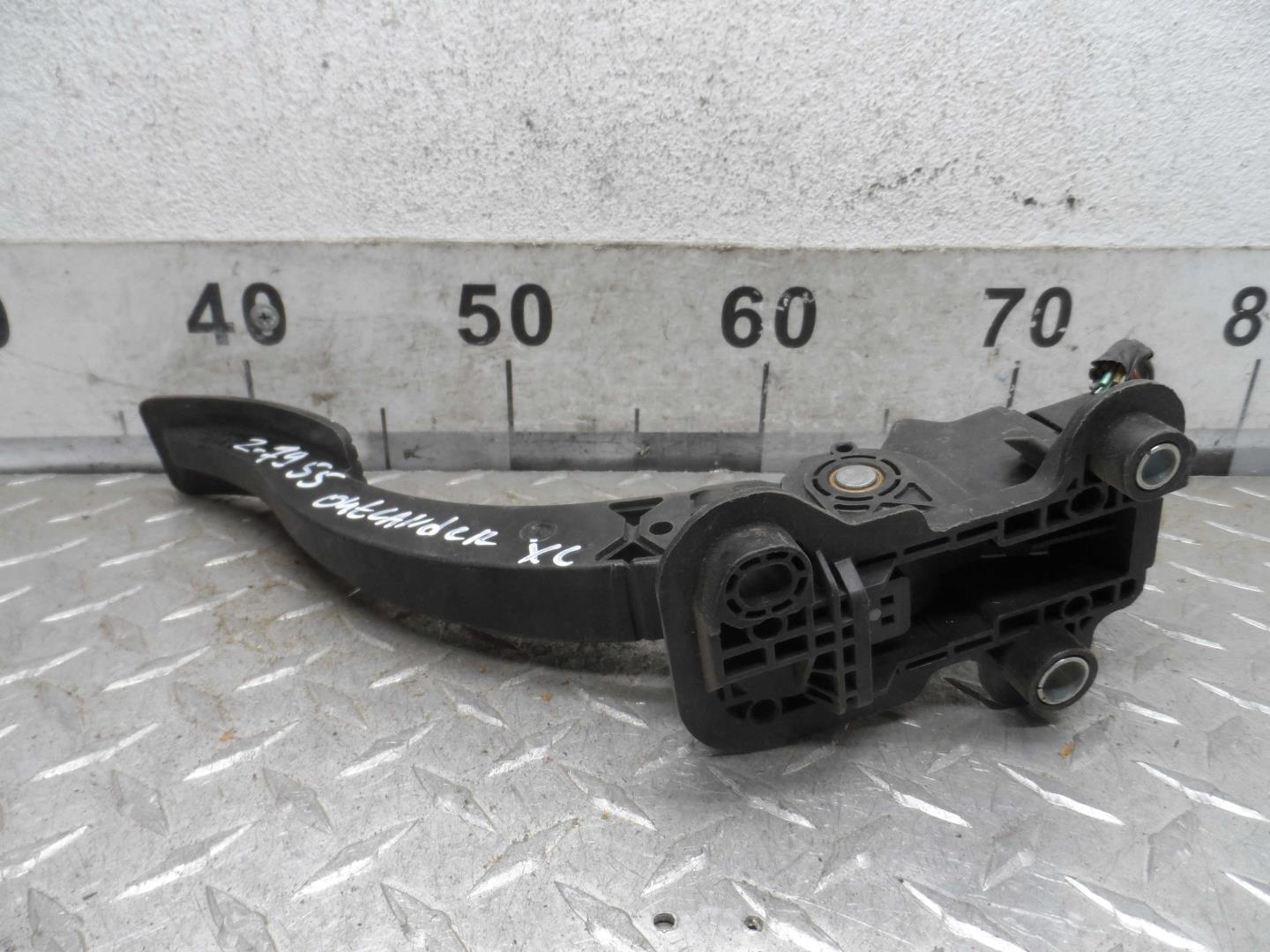 Педаль газа