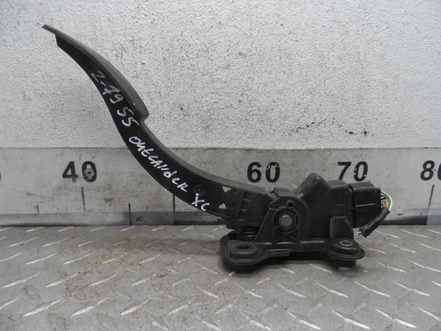 Педаль газа