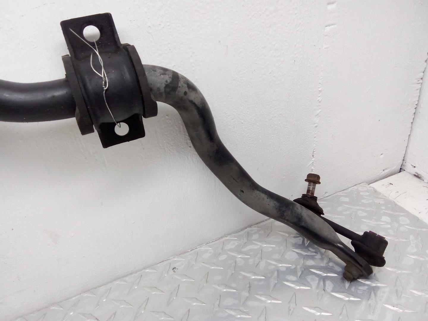 Стабилизатор передний