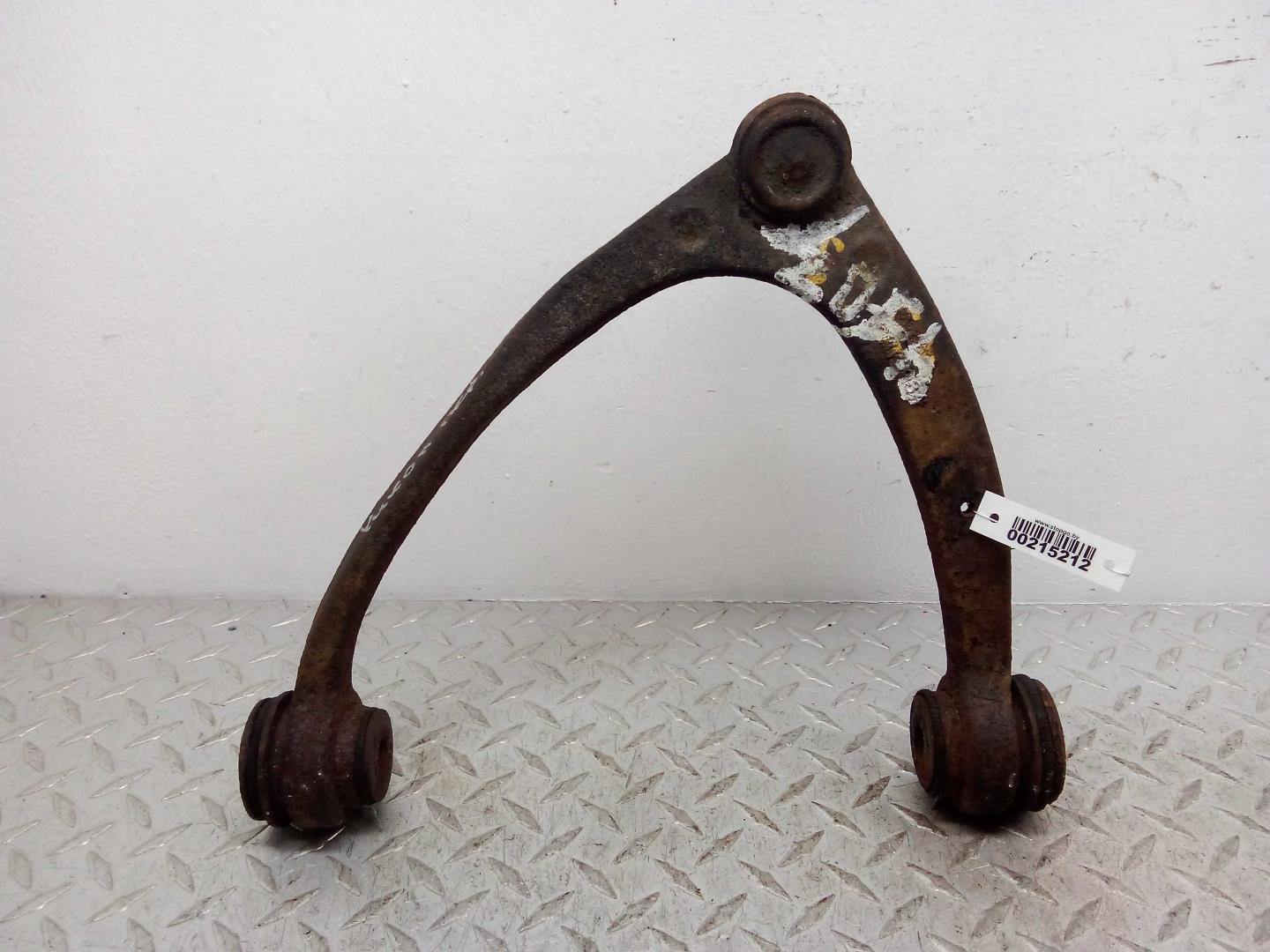 Рычаг передний верхний правый