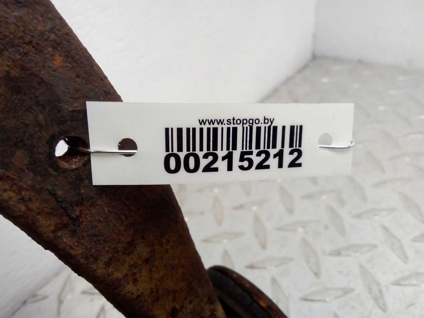 Рычаг передний верхний правый