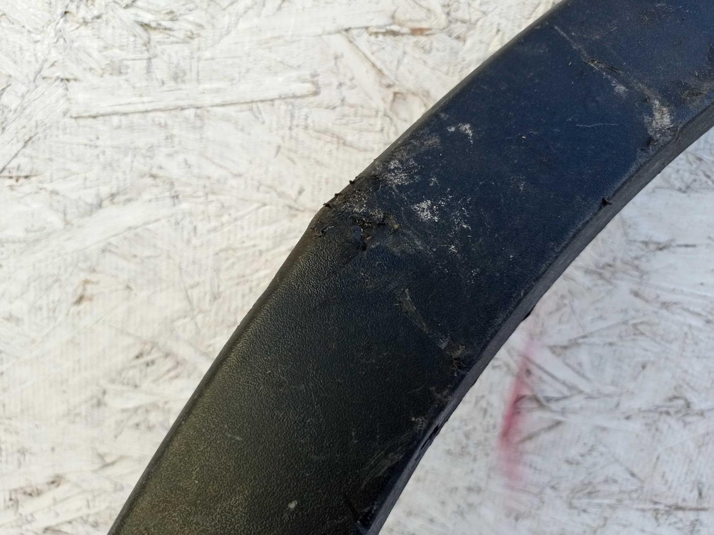 Накладка переднего крыла левого