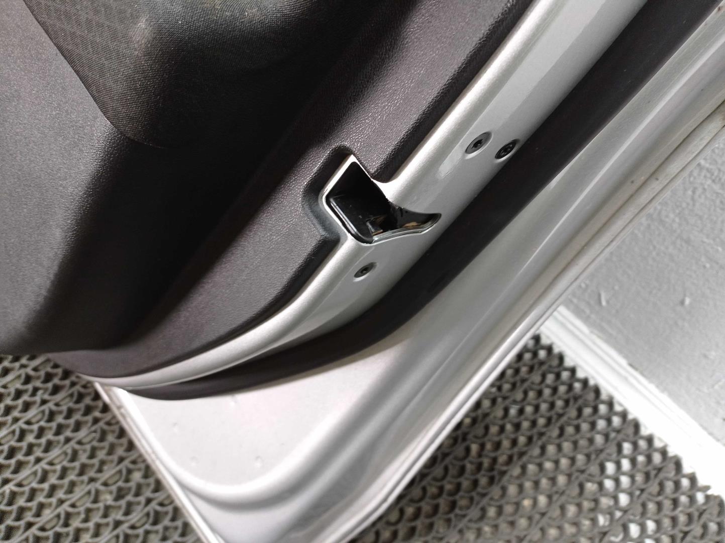 Ручка двери передней наружная правая