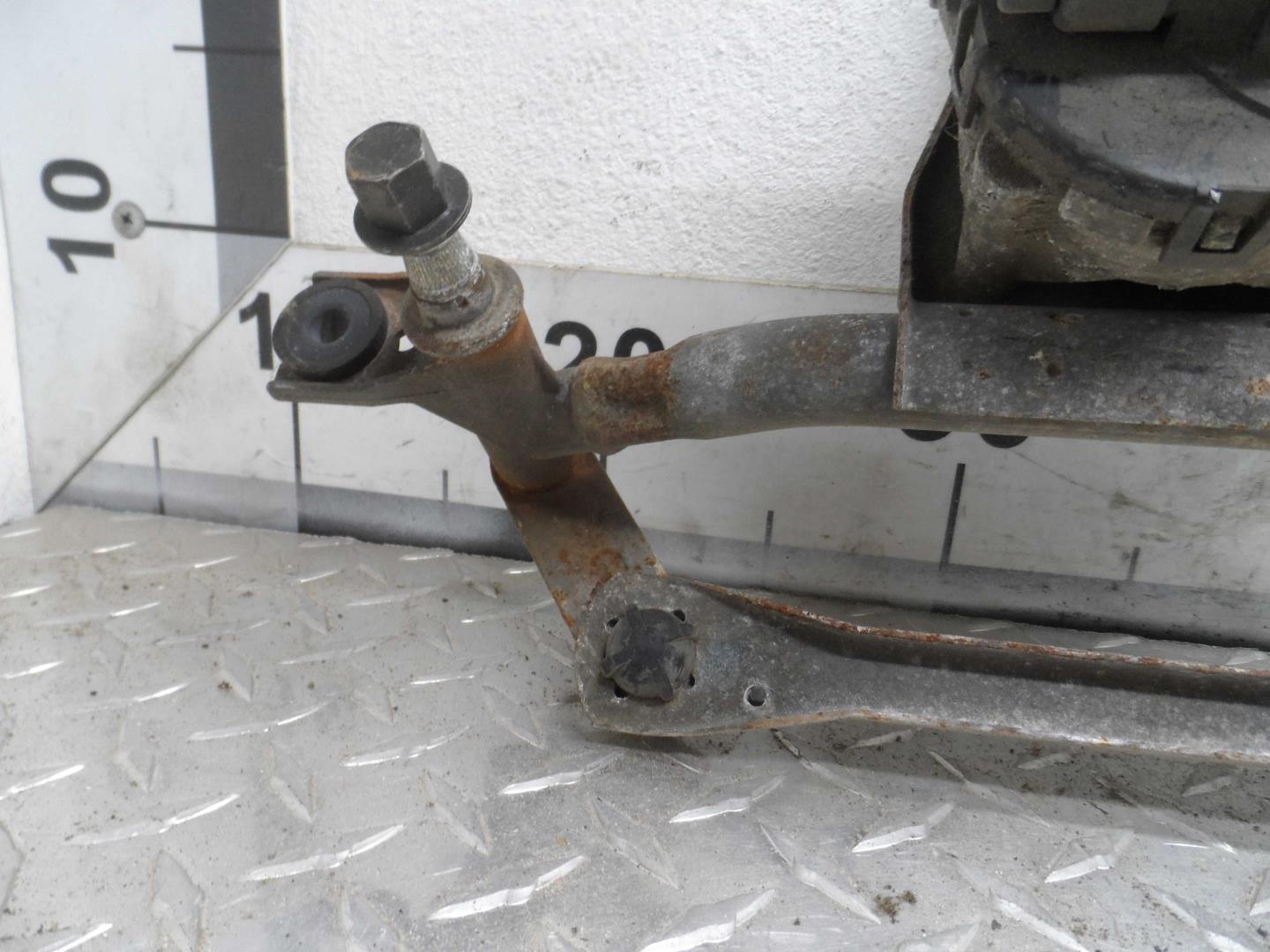 Трапеция стеклоочистителей