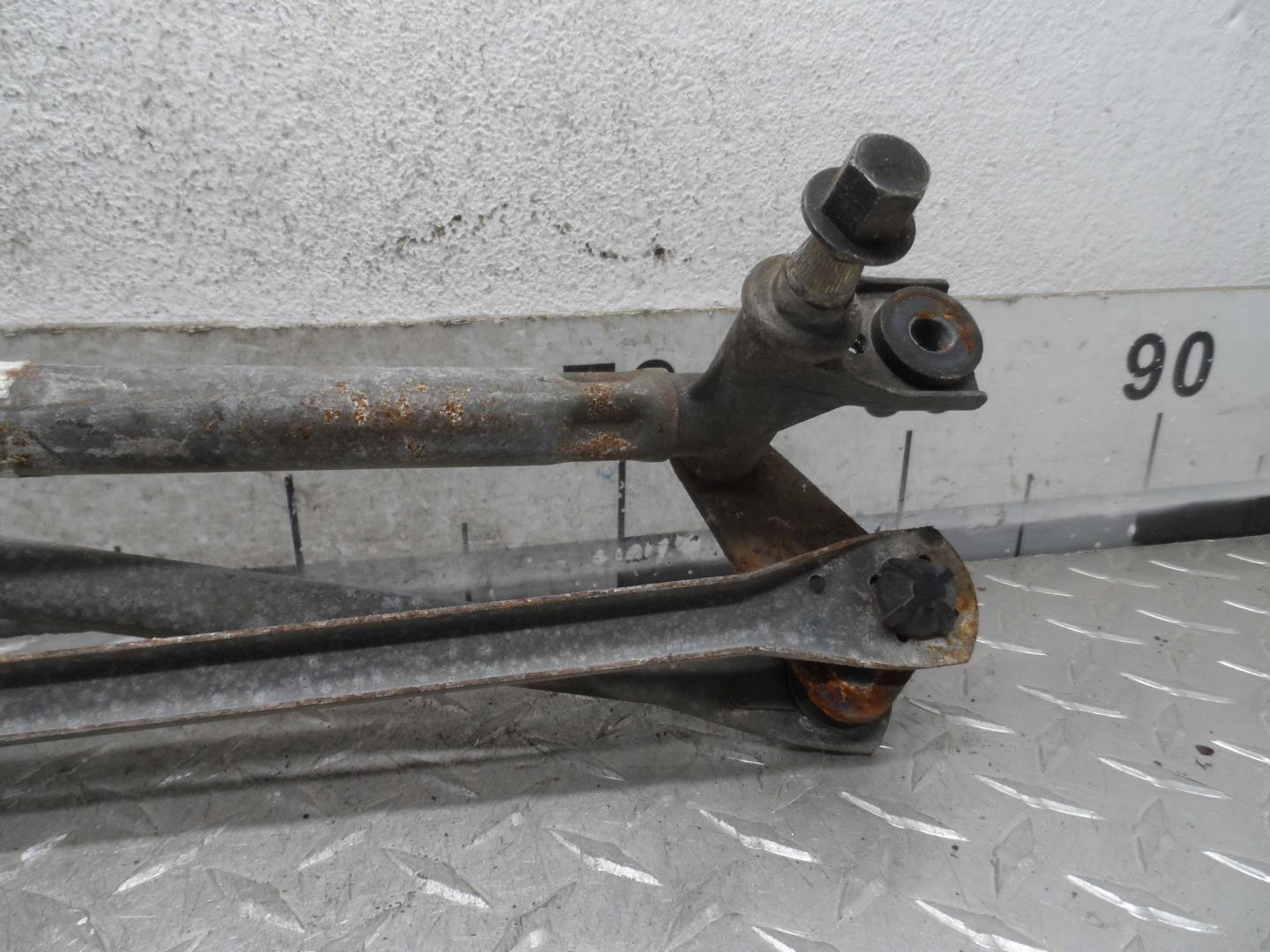 Трапеция стеклоочистителей