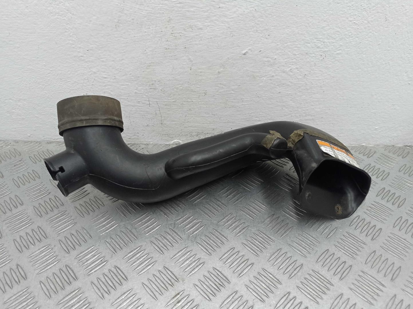 Патрубок воздушного фильтра