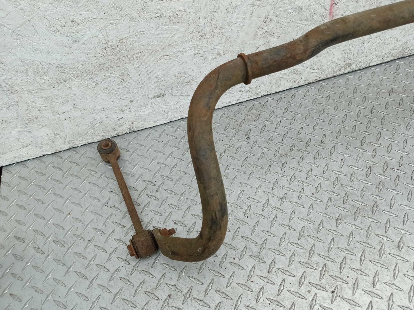 Стабилизатор передний