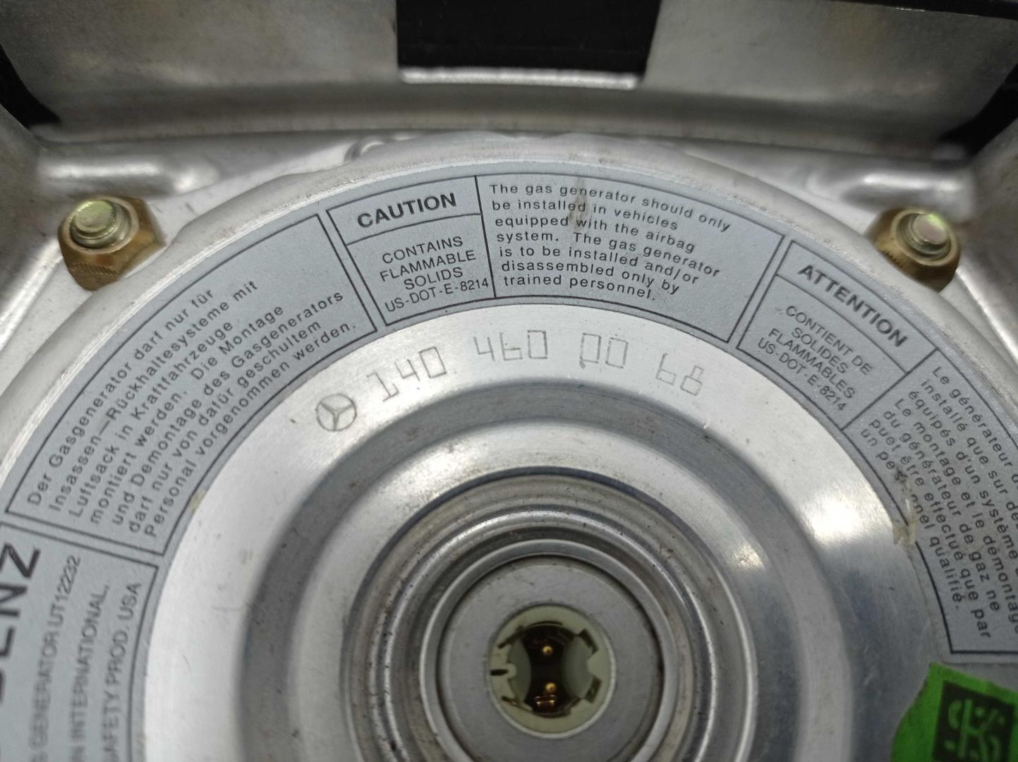 Подушка безопасности в рулевое колесо