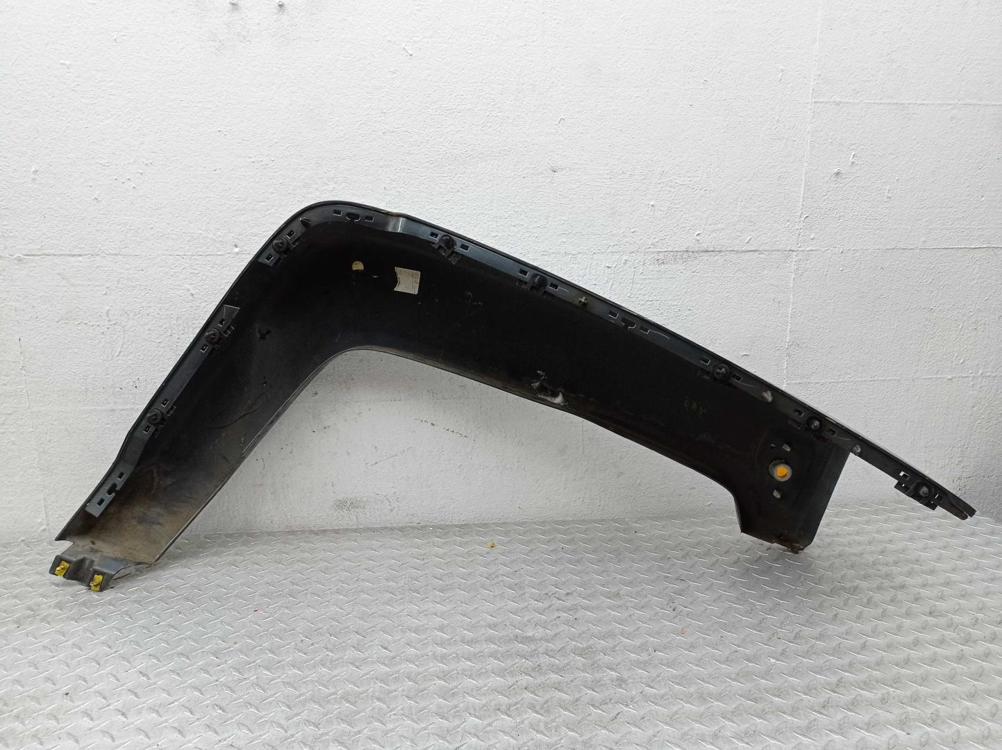 Накладка переднего крыла левого