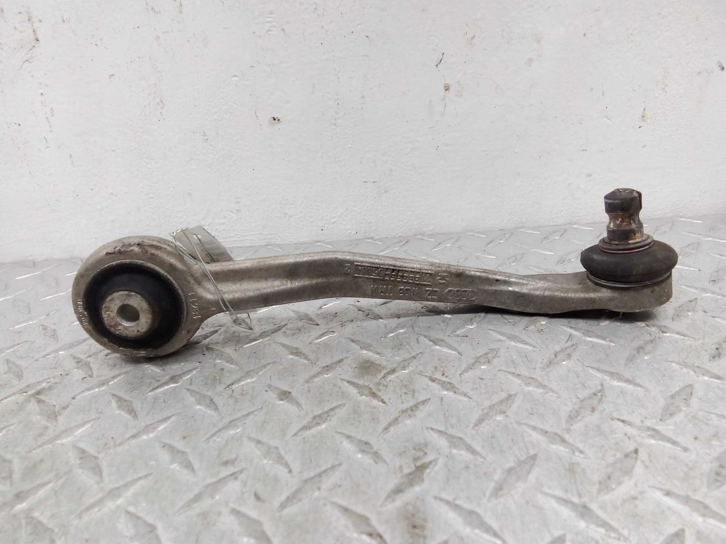 Рычаг передний верхний правый