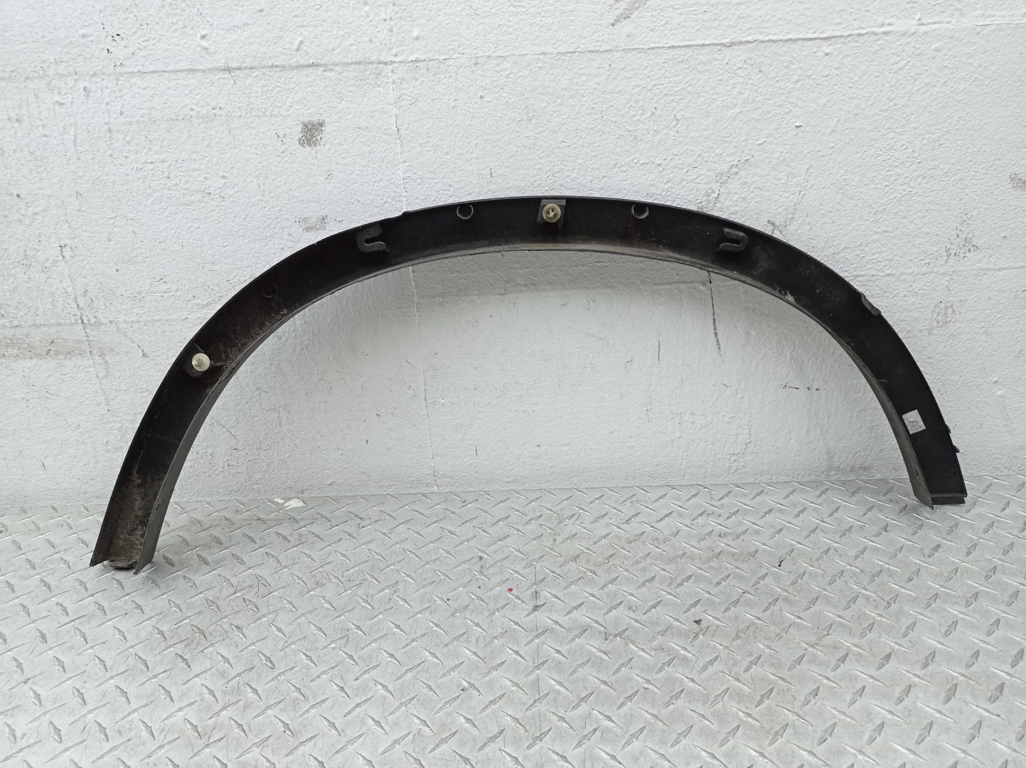 Накладка заднего крыла правого