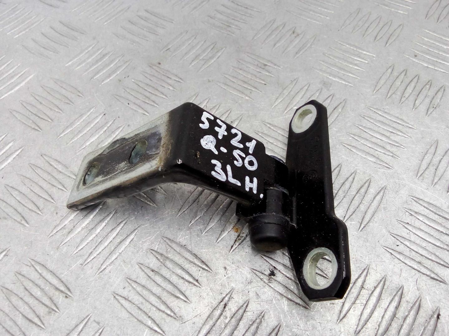 Петля двери