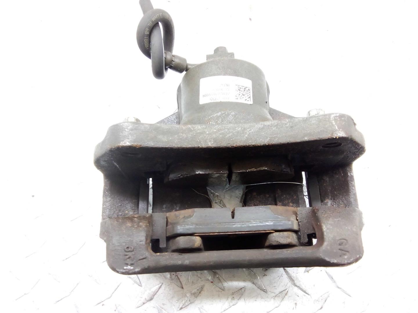 Суппорт передний правый