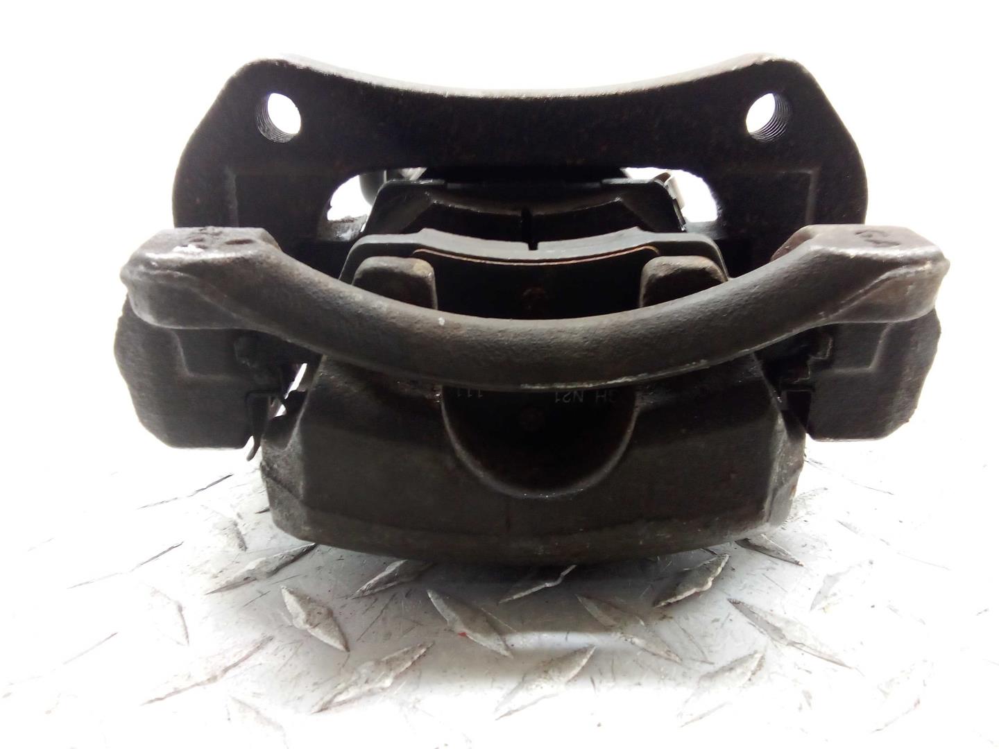 Суппорт передний правый