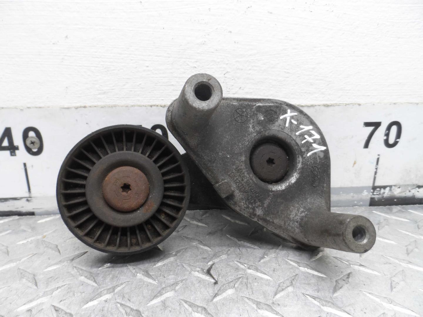 Натяжитель ремня