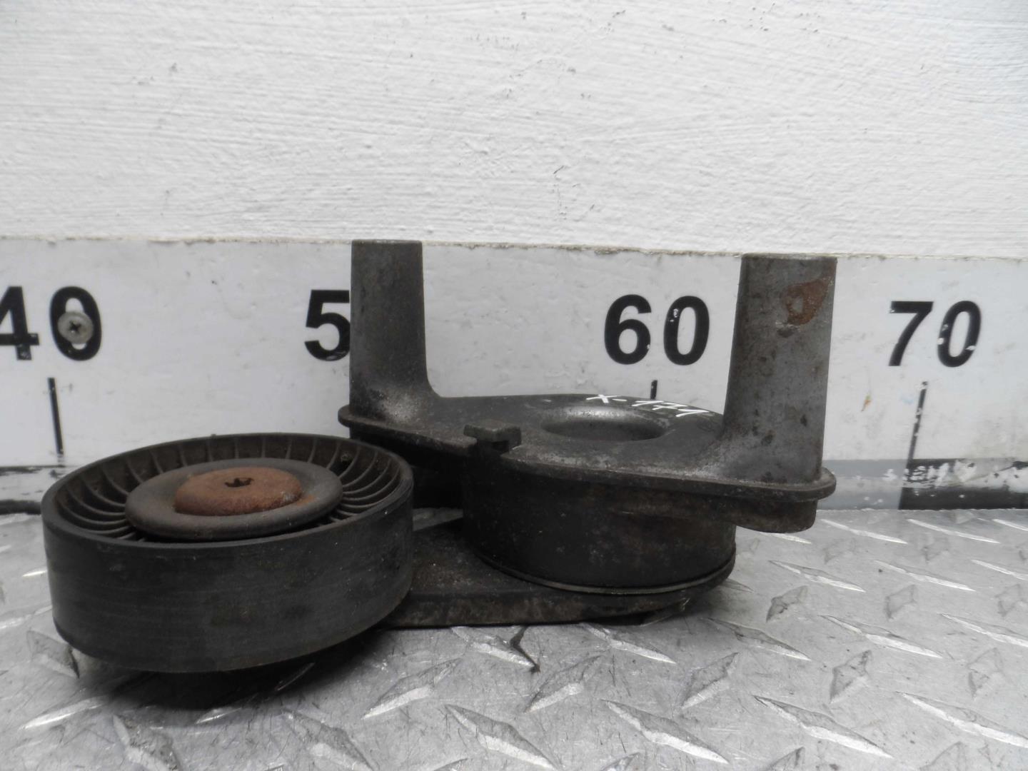 Натяжитель ремня