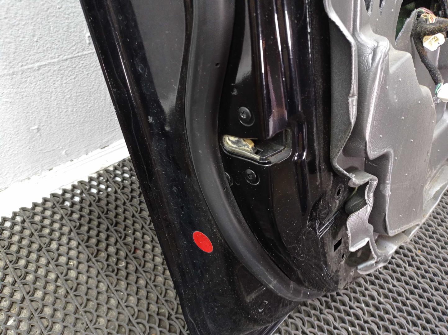 Ручка двери передней наружная левая