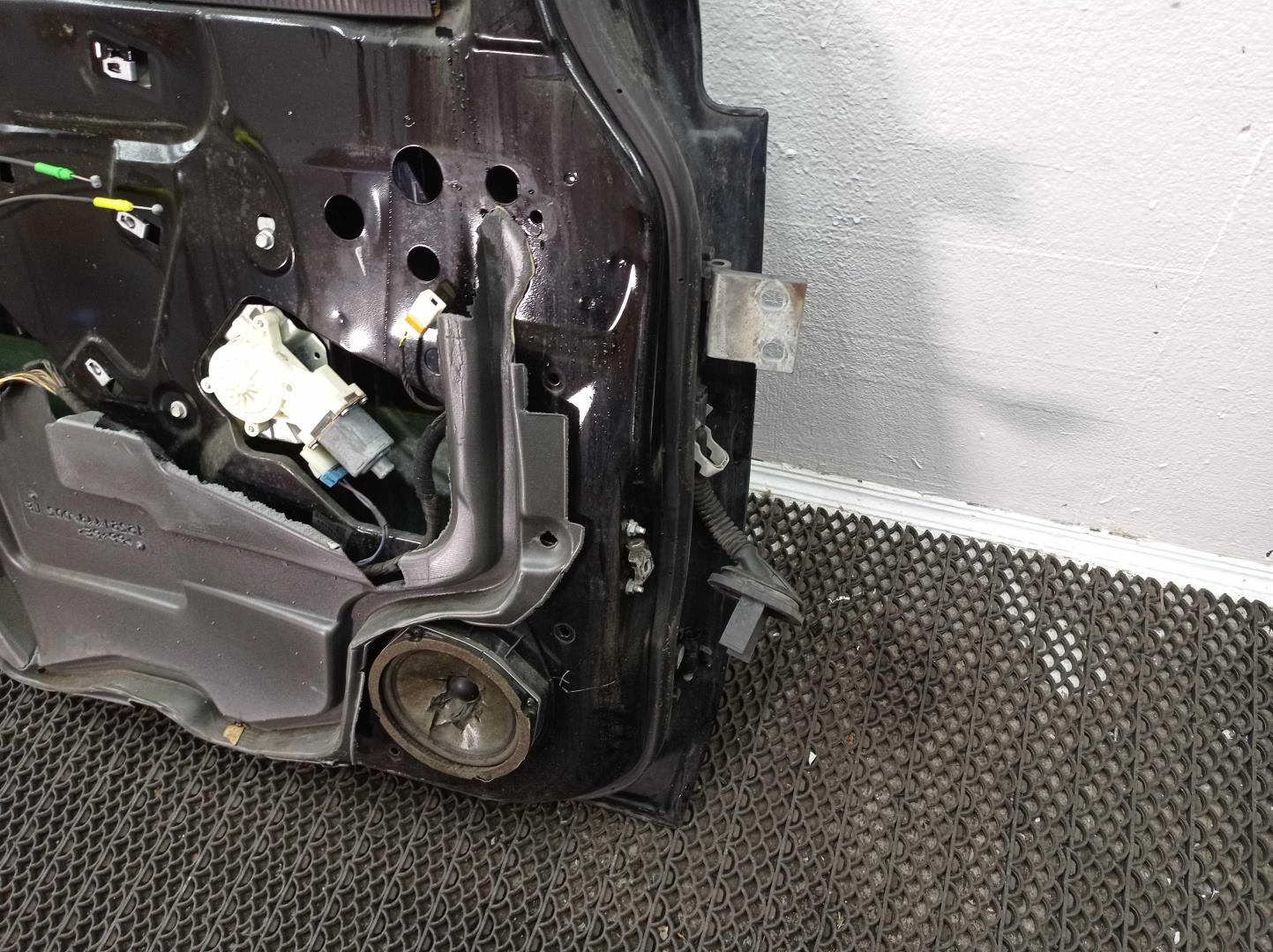 Ручка двери передней наружная левая