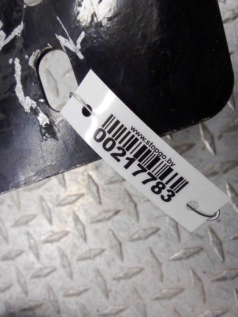 Площадка под аккумулятор (АКБ)