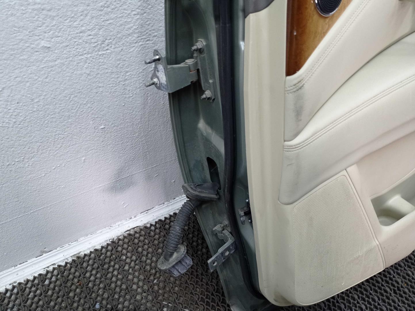 Стеклоподъемник электр. задний левый