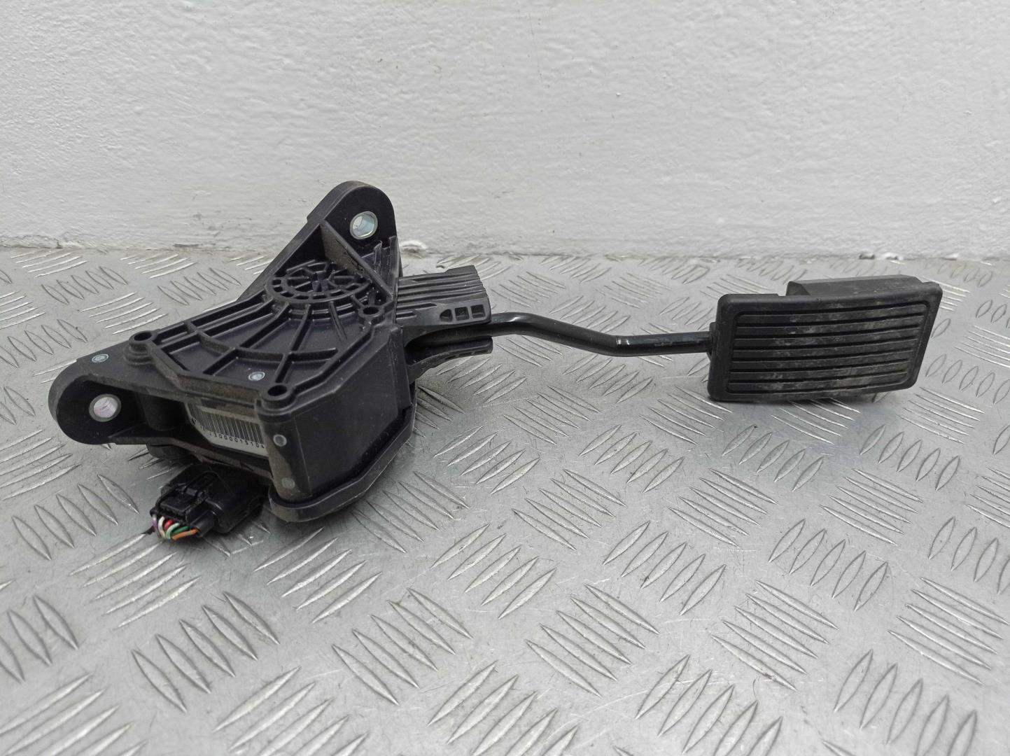 Педаль газа