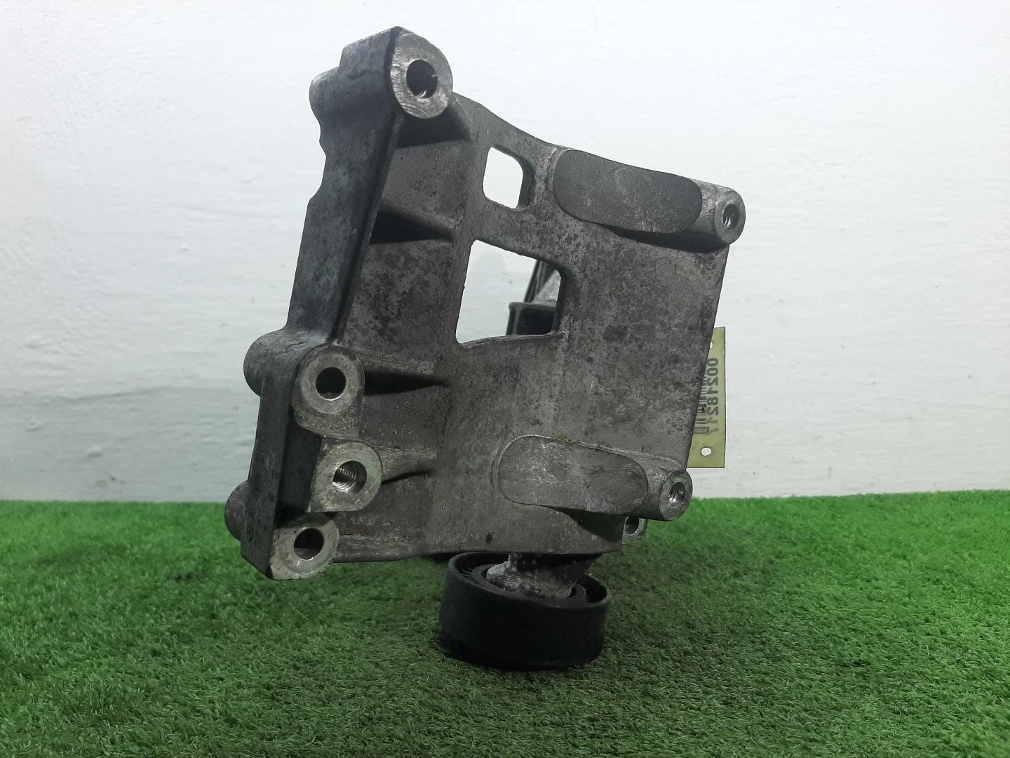 Кронштейн генератора