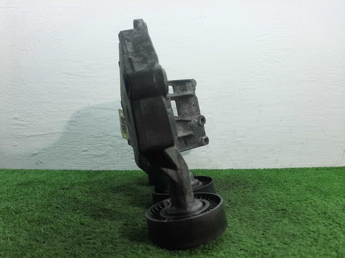 Кронштейн генератора