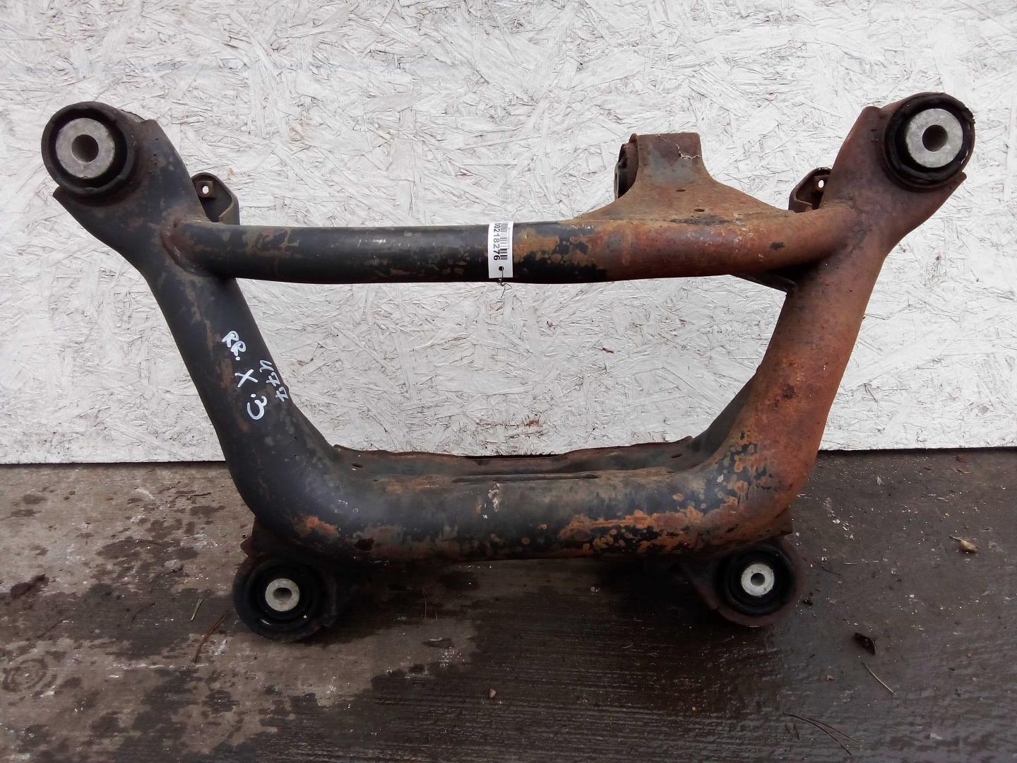 Балка задняя