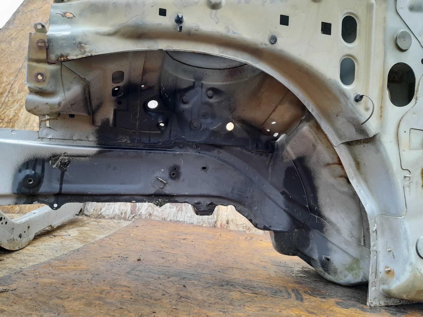 Лонжерон передний левый