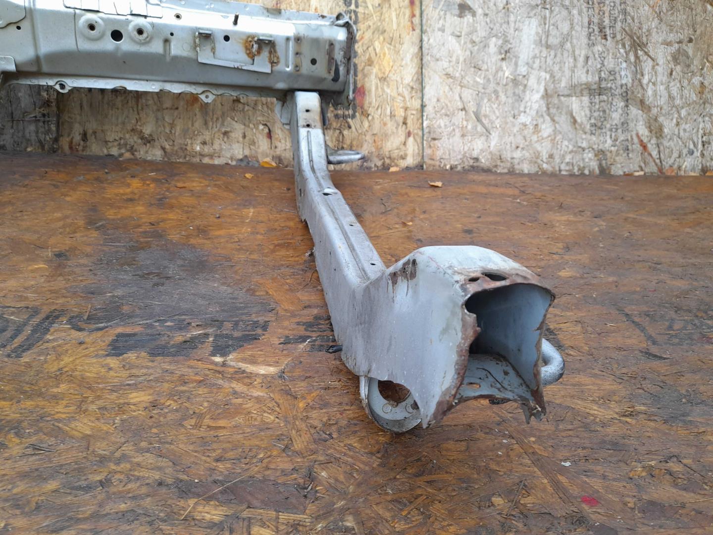 Лонжерон передний левый