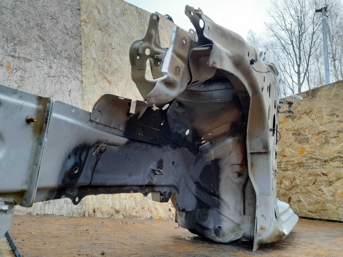 Лонжерон передний левый