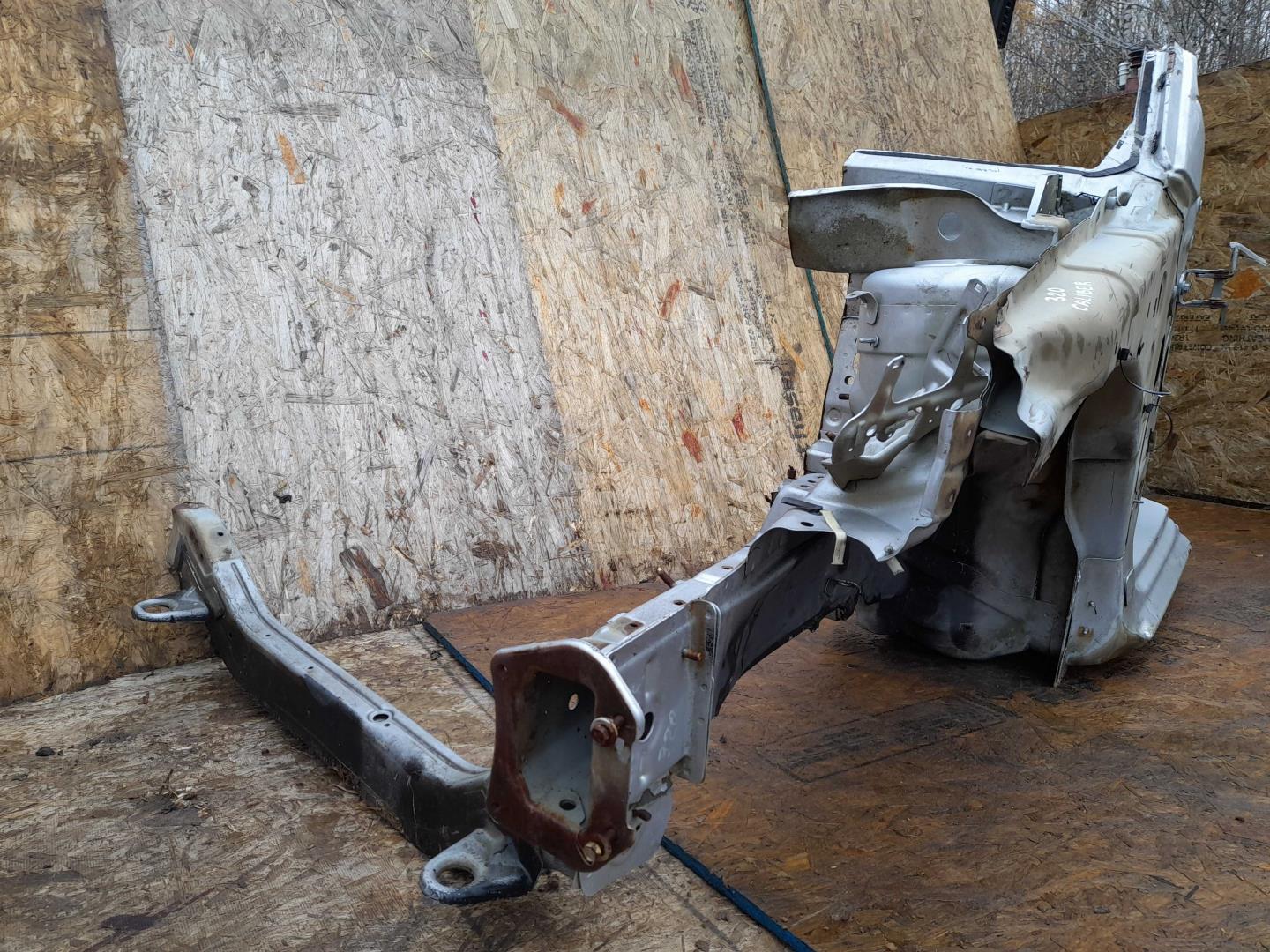 Лонжерон передний левый