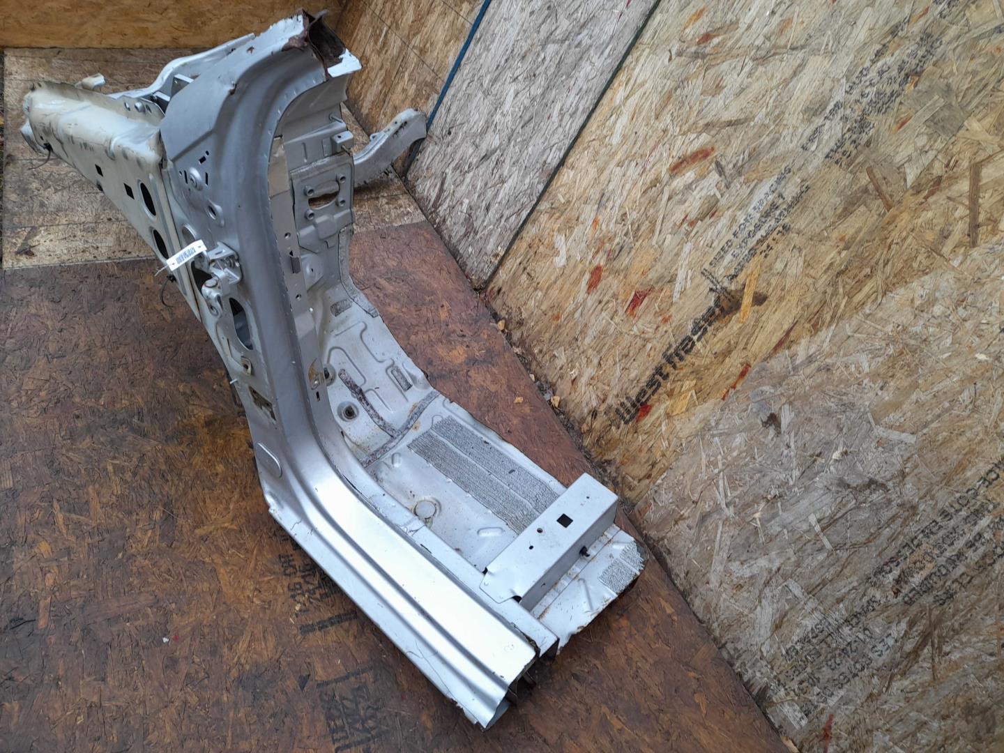 Лонжерон передний левый