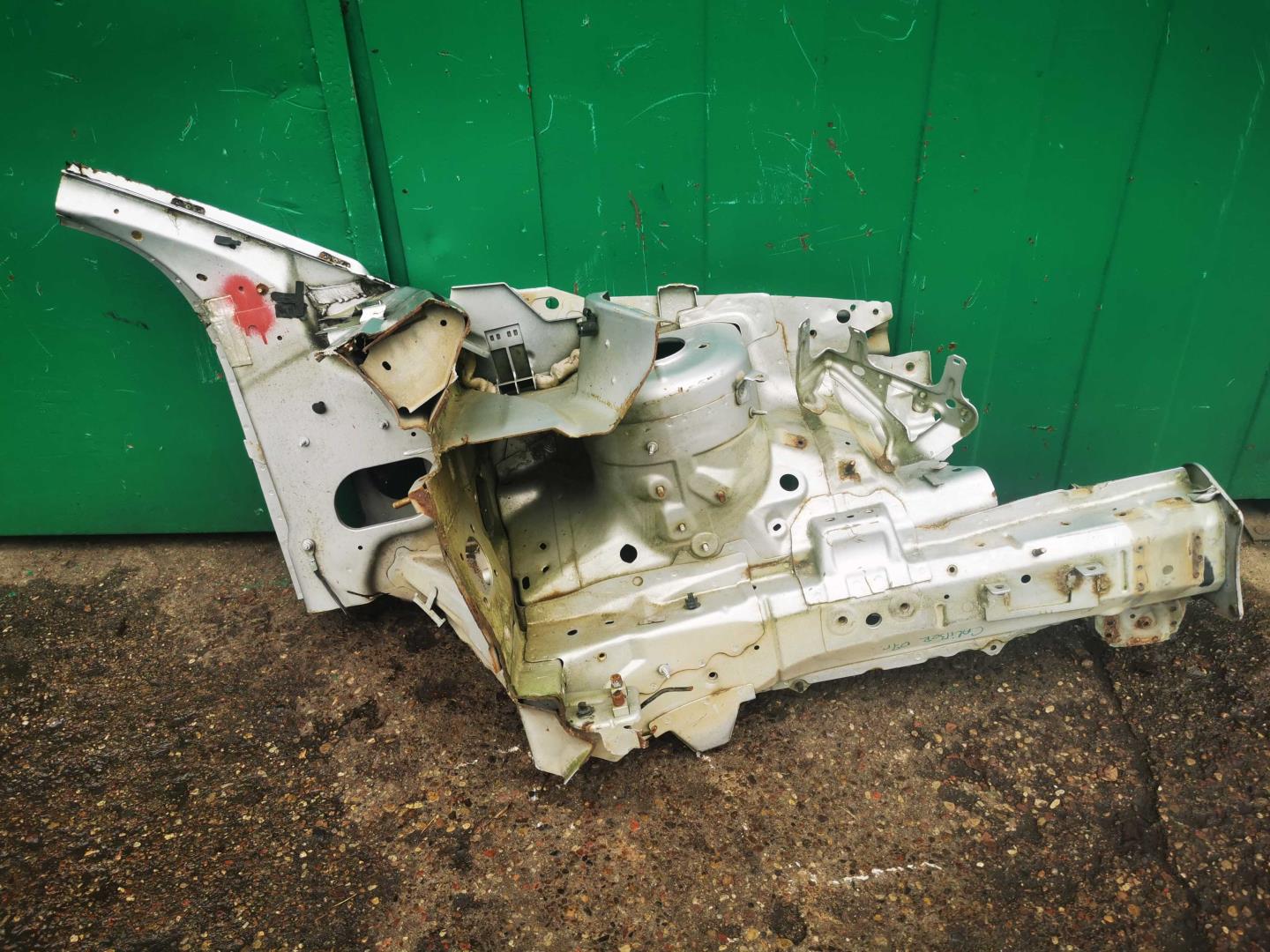 Лонжерон передний левый