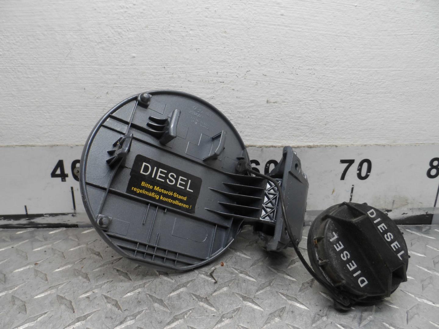 Лючок бензобака