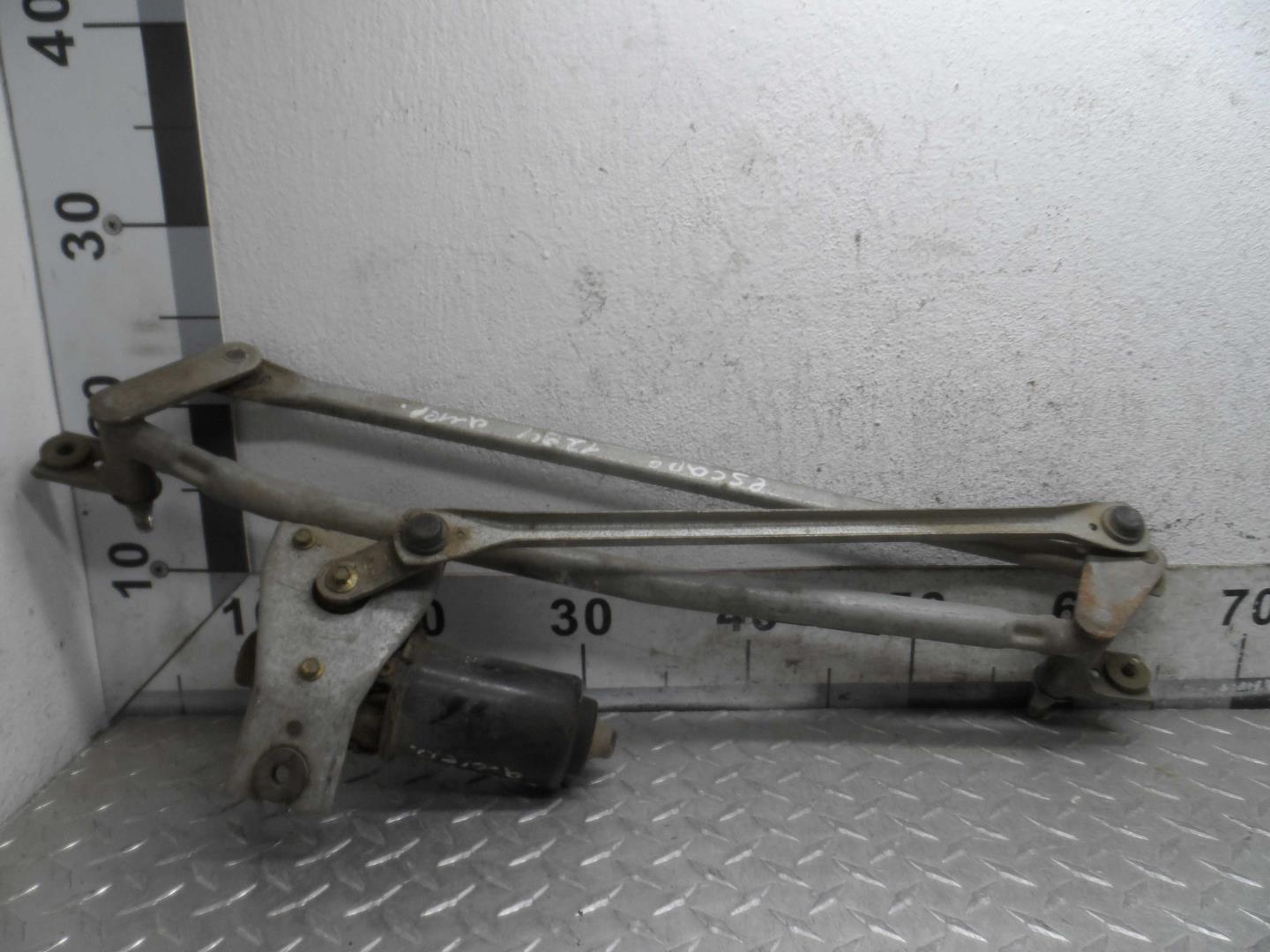 Трапеция стеклоочистителей