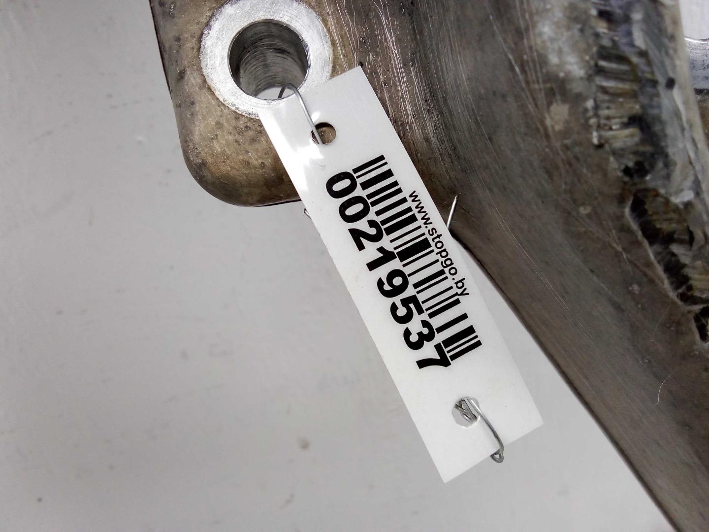 Рычаг передний нижний левый