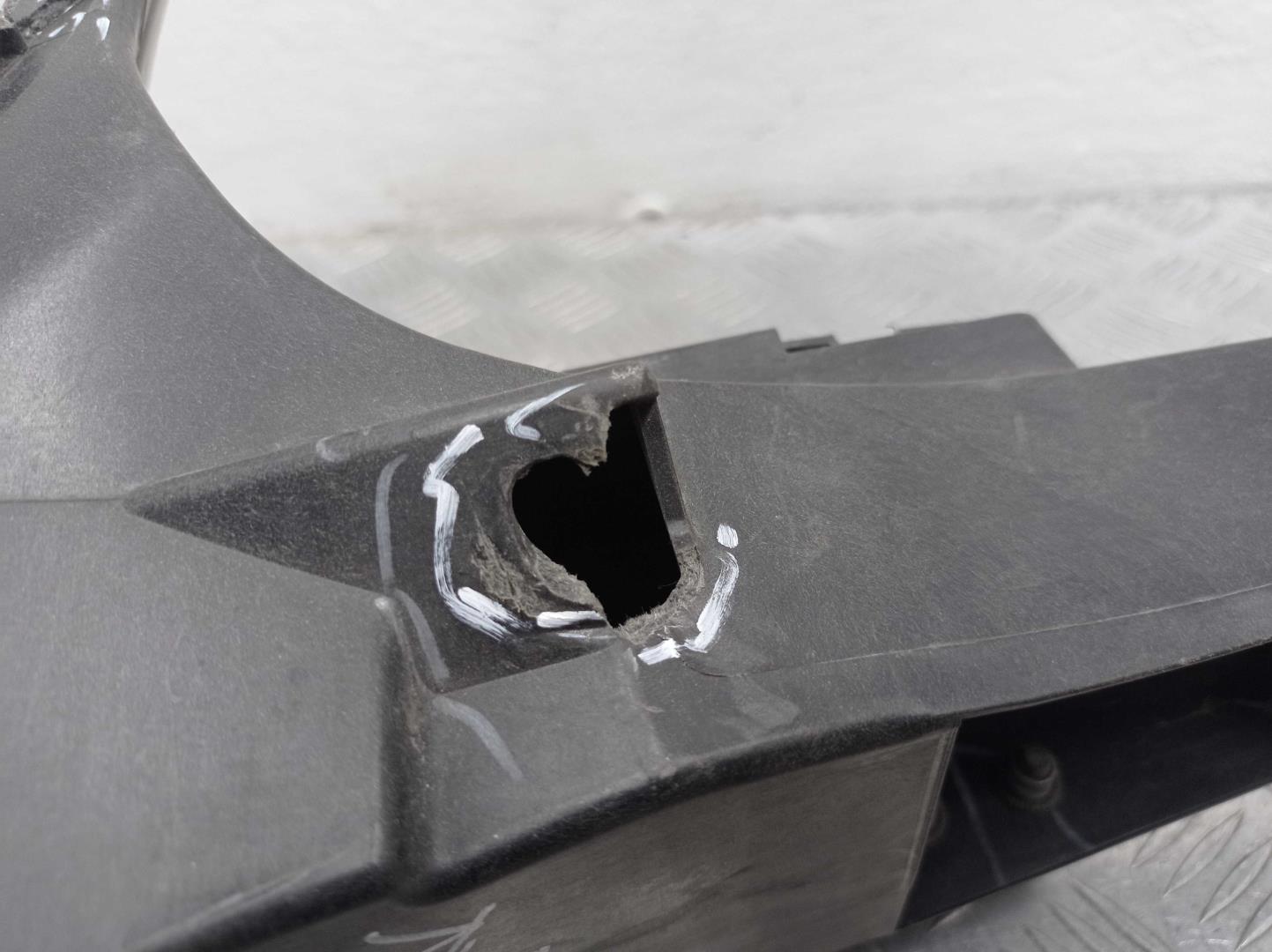 Кронштейн фар правый