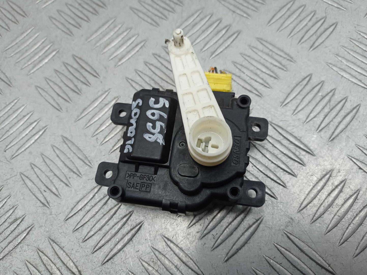 Моторчик заслонки печки