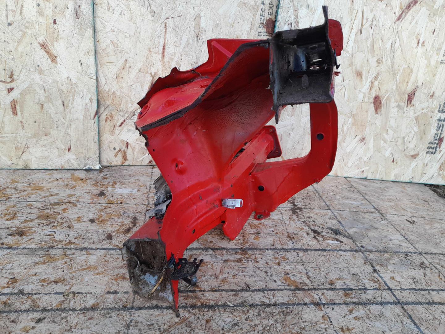 Лонжерон передний правый