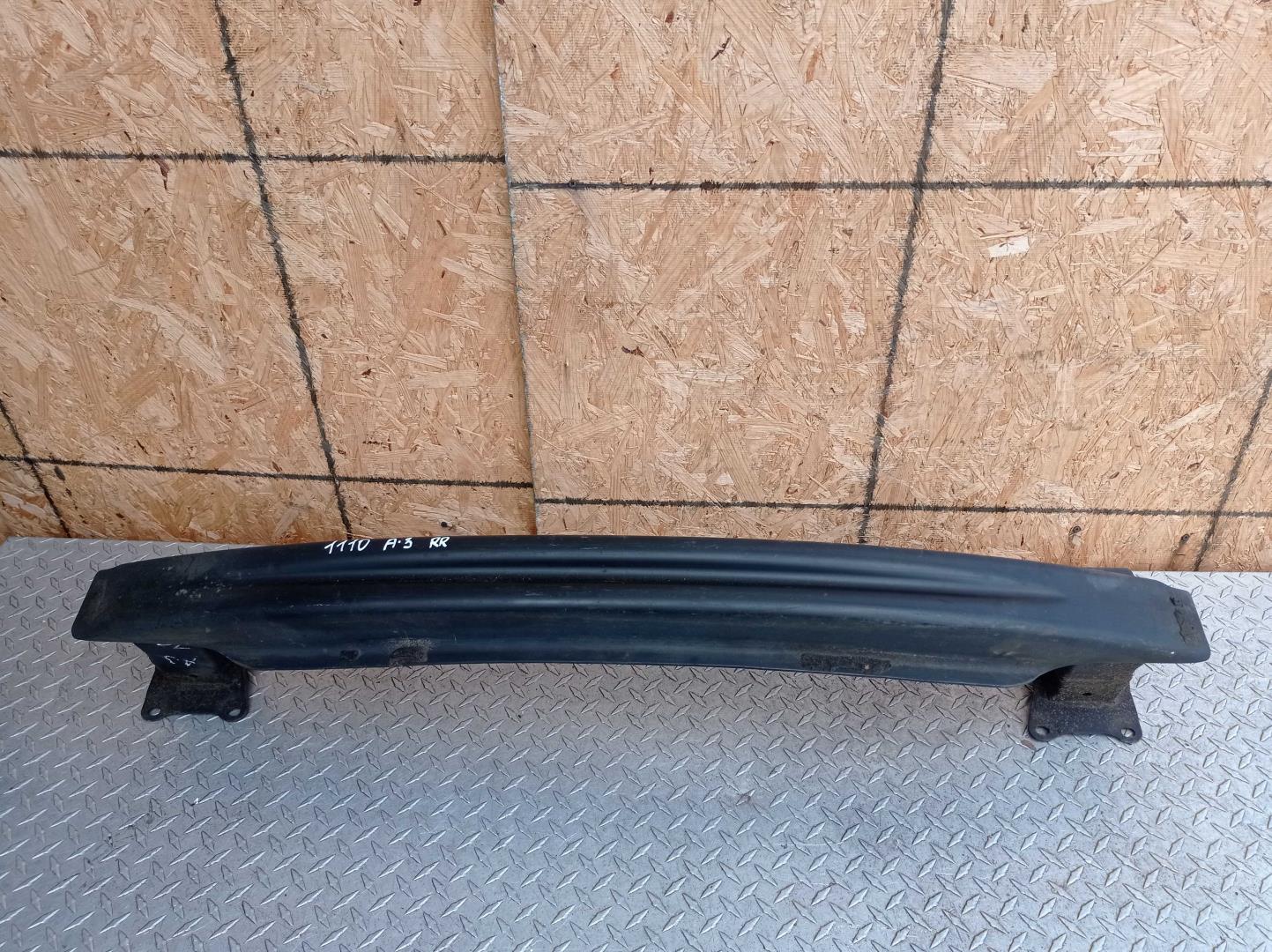 Усилитель заднего бампера